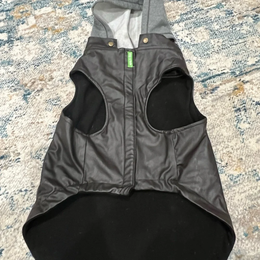 🌟🐾🐕Large dog faux leather jacket with hoodie